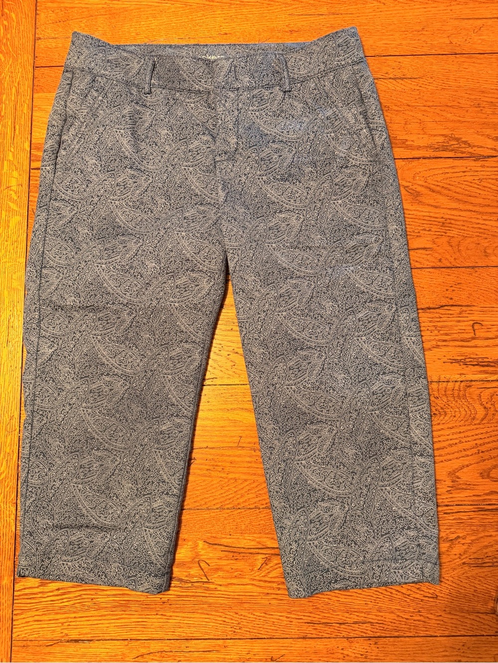 Dockers Women’'s Blue Paisley Chino Cropped Pants